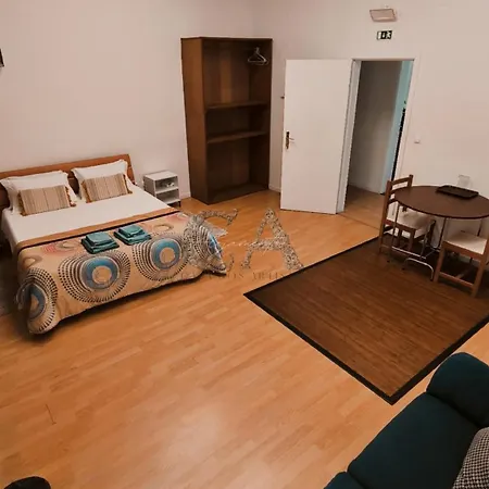 ホームステイ Casa Dos Artistas ヴィゼウ