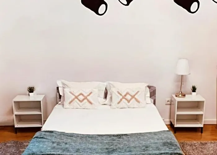 Проживание в семье Casa Dos Artistas