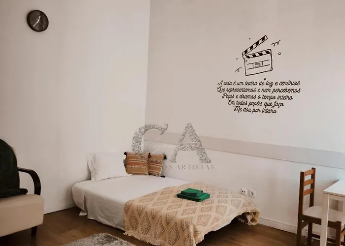Проживание в семье Casa Dos Artistas