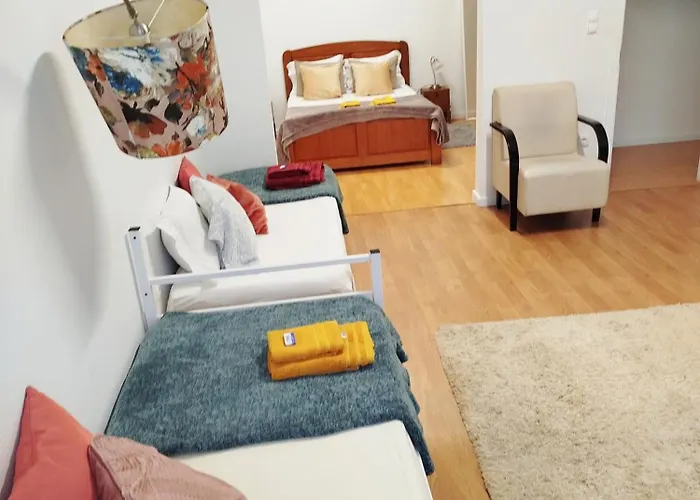 Проживание в семье Casa Dos Artistas