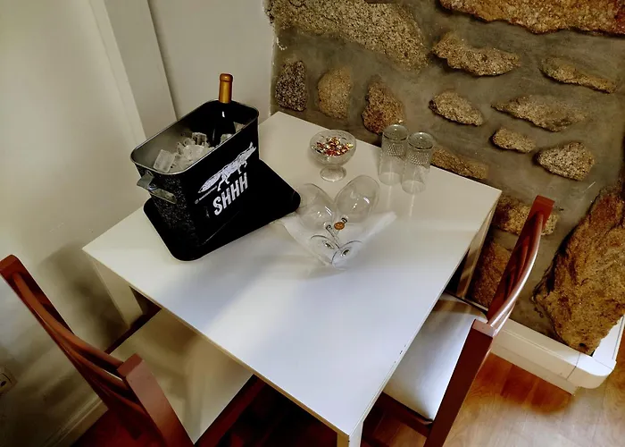 Casa Dos Artistas Проживание в семье Визеу