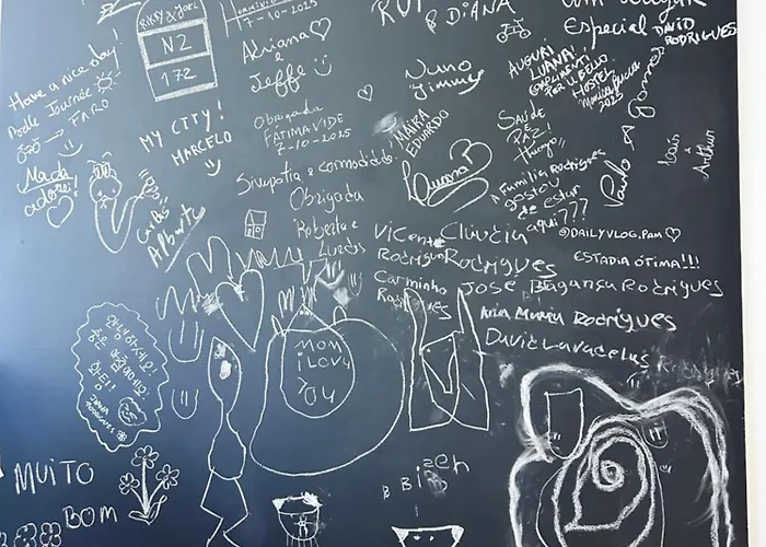 Casa Dos Artistas Проживание в семье Визеу